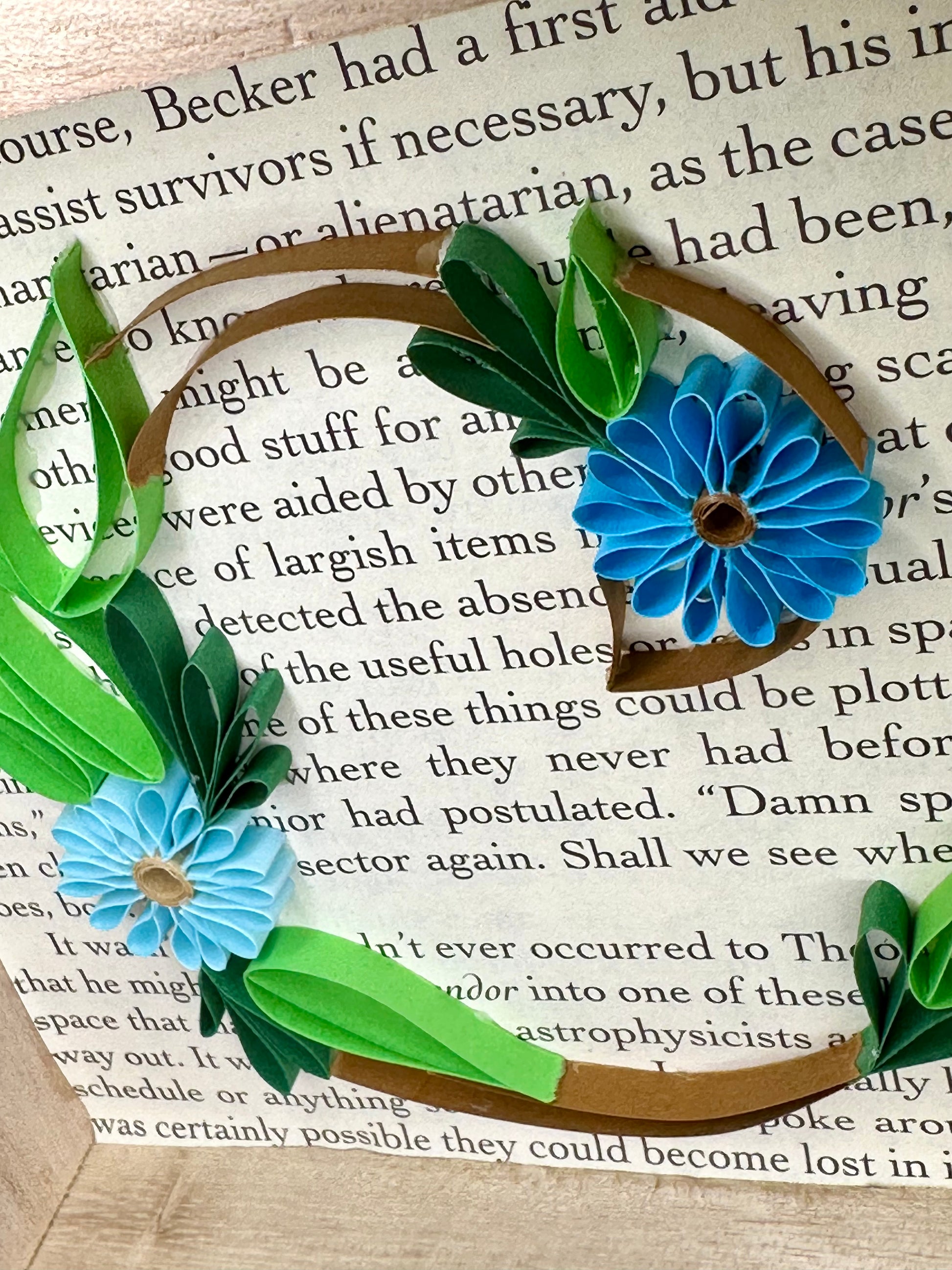 Blue floral quilling design