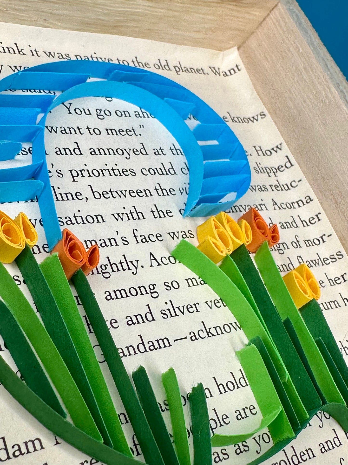 Floral theme quilling letter G